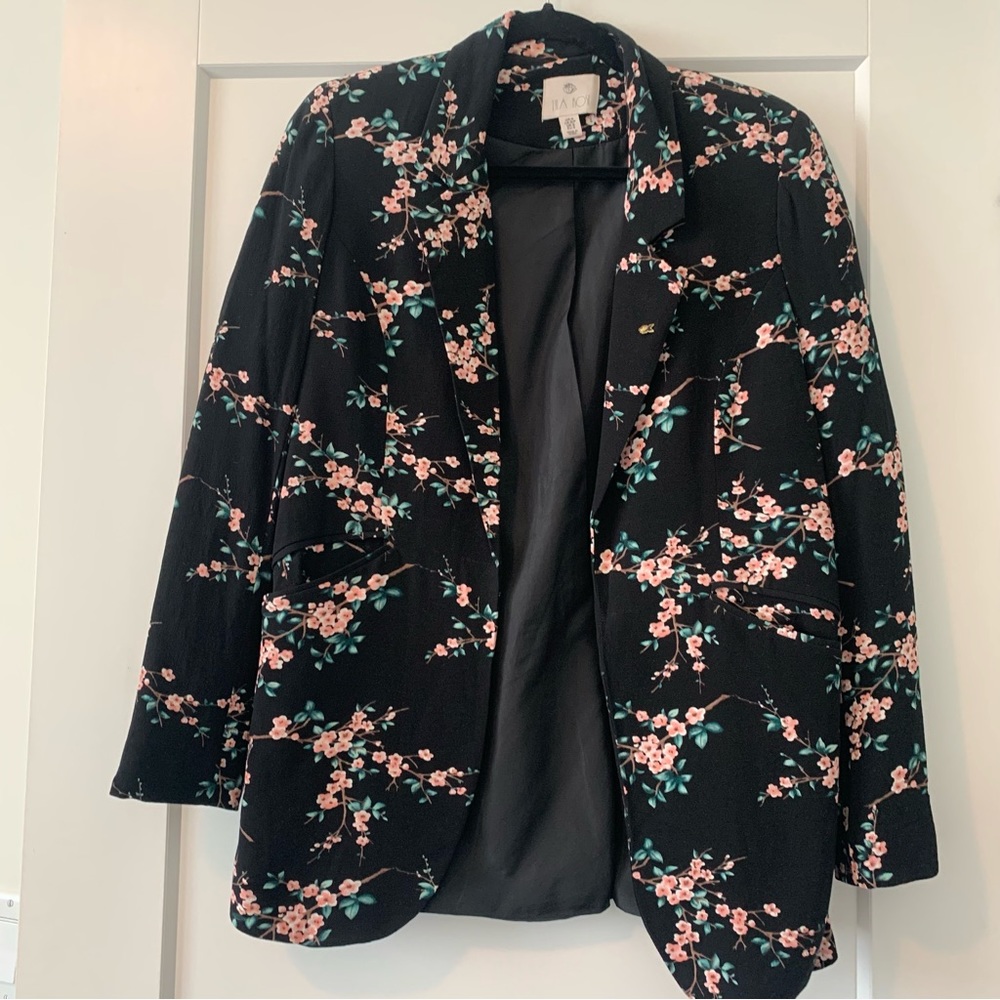 Floral open front blazer